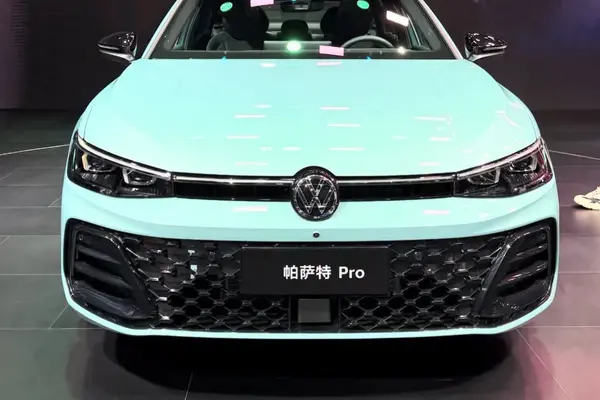 2027 model Volkswagen Passat Pro Resimleri