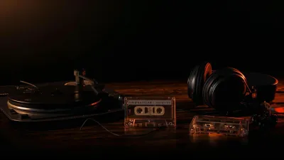 Ünlü Şarkıcı Derya Kaya, Sürpriz Albümünü Gece Yarısı Yayınladı!